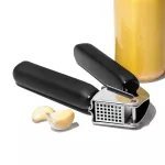 OXO-Praska do czosnku stalowa/czarna Good Grips - 12