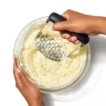 OXO-Praska do ziemniaków stal, czarna, Good Grips - 6