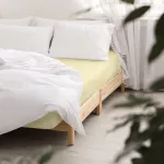 Prześcieradło satyna bawełniana z gumką krem 155/200x220 - 2