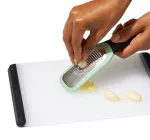 OXO-Tarka do imbiru i czosnku zielona Good Grips - 5