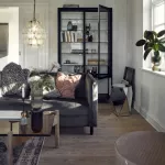 Metalowa przeszklona szafa z drzwiczkami MONDO Nordal - 4