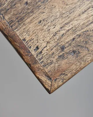 Solidny stół z drewna Mango 90x90x74 cm House Doctor
