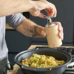 Tagine marki Peugeot seria Atlas - ceramiczne naczynie do duszenia i gotowania w stylu marokańskim - 3