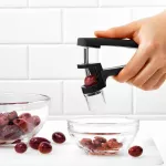 OXO-Drylownica do wiśni i oliwek czarna, Good Grip - 6