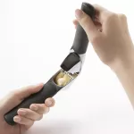 OXO-Praska do czosnku, czarna, Good Grips - 5