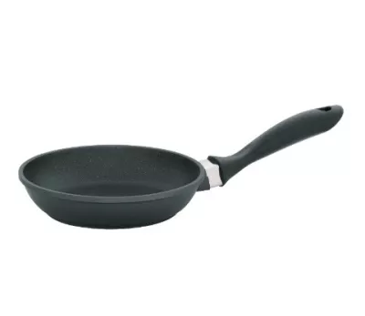 KELA-Patelnia 18cm czarna Kerros