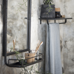 Czarne lustro ścienne z półką IB Laursen – industrialny styl i praktyczność w Twoim wnętrzu - 2