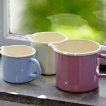 Jasnoniebieski kubek z dzióbkiem emaliowany 0,5 l Riess Pastell - 2