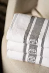 OM-Ręcznik kąpielowy Monogr.Linea100x160cm b.szary - 8