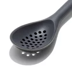 OXO-Łyżka cedzakowa silikonowa czarna, Good Grips - 3