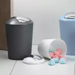 KELA-Kosz z uchylną pokrywą 5l czarny-stal Marta - 4