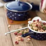 Garnek emaliowany 1,5l granatowy w białe wzorki Riess Dirndl - 2