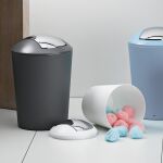 KELA-Kosz z uchylną pokrywą 5 l biały-stal Marta - 2