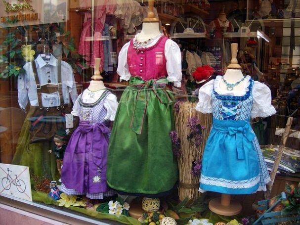 bawarski strój ludowy dirndl