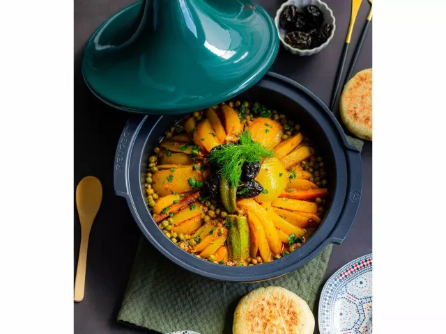 Tagine – marokański garnek do duszenia